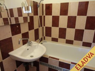 Eladó 54 m²-estársasházi lakás IV. Kerület (Újpest) , Nyár utca: 55'000'000 Ft