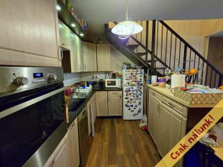 Eladó 92 m²-estársasházi lakás IV. Kerület (Újpest) , Széchenyi tér: 118'000'000 Ft