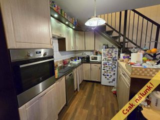 Eladó 92 m²-estársasházi lakás IV. Kerület (Újpest) , Széchenyi tér: 118'000'000 Ft