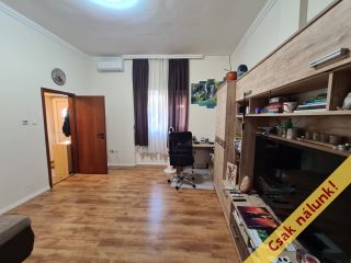 Eladó 29 m²-estársasházi lakás IV. Kerület (Újpest) , Újpesten: 32'000'000 Ft