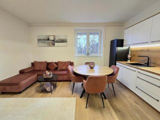 Eladó 75 m²-estársasházi lakás IV. Kerület (Újpest-kertváros) , Attila utca: 99'900'000 Ft