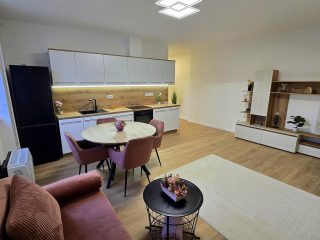 Eladó 75 m²-estársasházi lakás IV. Kerület (Újpest-kertváros) , Attila utca: 99'900'000 Ft