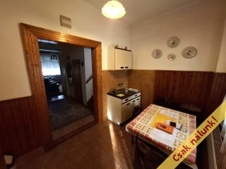 Eladó 140 m²-escsaládi ház IV. Kerület (Újpest-kertváros) , Fóti út: 119'900'000 Ft