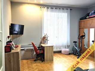 Eladó 73 m²-esházrész IV. Kerület (Újpest-kertváros) , Lőrinc utca: 78'000'000 Ft