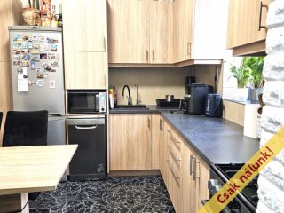 Eladó 73 m²-esházrész IV. Kerület (Újpest-kertváros) , Lőrinc utca: 78'000'000 Ft