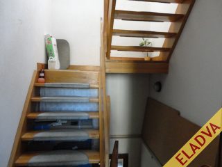 Eladó 250 m²-escsaládi ház IV. Kerület (Újpest-kertváros) , Megyer: 145'000'000 Ft