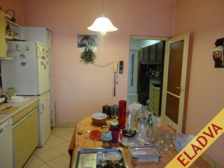 Eladó 250 m²-escsaládi ház IV. Kerület (Újpest-kertváros) , Megyer: 145'000'000 Ft