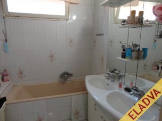 Eladó 250 m²-escsaládi ház IV. Kerület (Újpest-kertváros) , Megyer: 145'000'000 Ft