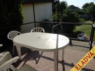 Eladó 250 m²-escsaládi ház IV. Kerület (Újpest-kertváros) , Megyer: 145'000'000 Ft