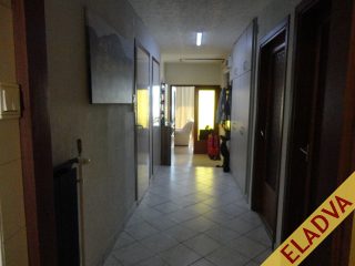 Eladó 250 m²-escsaládi ház IV. Kerület (Újpest-kertváros) , Megyer: 145'000'000 Ft
