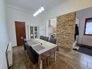 Eladó 213 m²-escsaládi ház IV. Kerület (Újpest-kertváros) , Vécsey Károly utca: 148'000'000 Ft