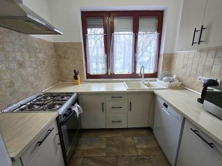 Eladó 213 m²-escsaládi ház IV. Kerület (Újpest-kertváros) , Vécsey Károly utca: 148'000'000 Ft