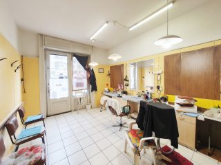 Eladó 43 m²-esüzlethelyiség utcai bejárattal IX. Kerület (Belső Ferencváros) , Ferenc körúti Villamosmegálló közeli utca: 6'800'000 Ft