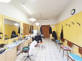 Eladó 43 m²-esüzlethelyiség utcai bejárattal IX. Kerület (Belső Ferencváros) , Ferenc körúti Villamosmegálló közeli utca: 6'800'000 Ft