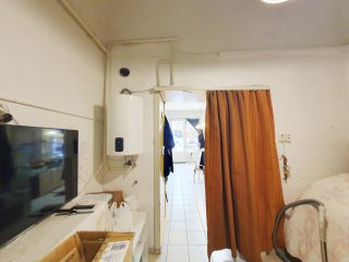 Eladó 43 m²-esüzlethelyiség utcai bejárattal IX. Kerület (Belső Ferencváros) , Ferenc körúti Villamosmegálló közeli utca: 6'800'000 Ft