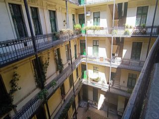 Eladó 91 m²-estársasházi lakás IX. Kerület (Belső Ferencváros) , József körút-Petőfi híd közelében: 179'900'000 Ft