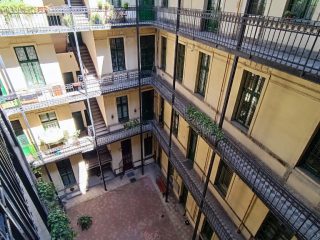 Eladó 91 m²-estársasházi lakás IX. Kerület (Belső Ferencváros) , József körút-Petőfi híd közelében: 179'900'000 Ft