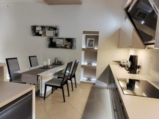 Eladó 113 m²-estársasházi lakás IX. Kerület (Belső Ferencváros) , Kálvin tér közeli utca: 204'800'000 Ft