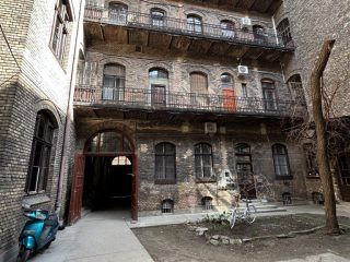 Eladó 105 m²-estársasházi lakás IX. Kerület (Belső Ferencváros) , Lónyay utca: 185'000'000 Ft