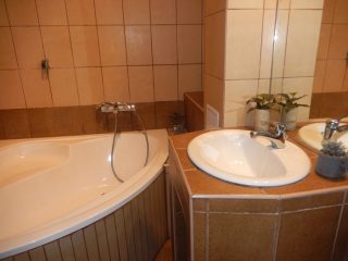 Eladó 74 m²-estársasházi lakás IX. Kerület (Középső Ferencváros (Rehabilitációs terület)) , Ipar utca: 73'800'000 Ft