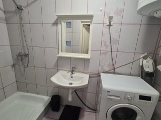 Kiadó 40 m²-estársasházi lakás IX. Kerület (Középső Ferencváros (Rehabilitációs terület)) , Közraktár utca: 235'000 Ft