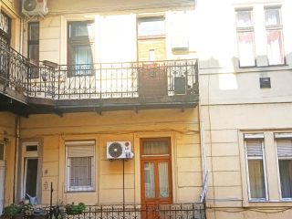 Eladó 51 m²-estársasházi lakás IX. Kerület (Középső Ferencváros (Rehabilitációs terület)) , Liliom utca: 73'900'000 Ft
