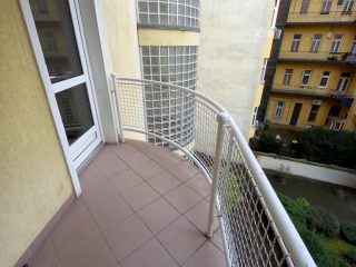 Kiadó 68 m²-estársasházi lakás IX. Kerület (Középső Ferencváros (Rehabilitációs terület)) , Liliom utca: 300'000 Ft