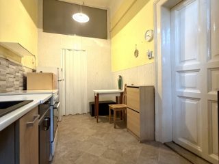 Eladó 27 m²-estársasházi lakás IX. Kerület (Középső Ferencváros (Rehabilitációs terület)) , Üllői út: 43'300'000 Ft