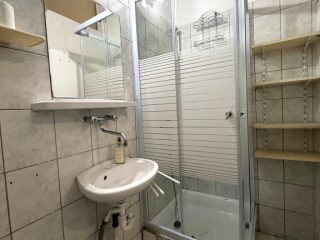 Eladó 27 m²-estársasházi lakás IX. Kerület (Középső Ferencváros (Rehabilitációs terület)) , Üllői út: 43'300'000 Ft