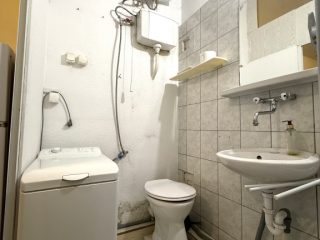 Eladó 27 m²-estársasházi lakás IX. Kerület (Középső Ferencváros (Rehabilitációs terület)) , Üllői út: 43'300'000 Ft