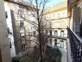 Eladó 27 m²-estársasházi lakás IX. Kerület (Középső Ferencváros (Rehabilitációs terület)) , Üllői út: 43'300'000 Ft