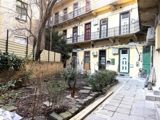 Eladó 27 m²-estársasházi lakás IX. Kerület (Középső Ferencváros (Rehabilitációs terület)) , Üllői út: 41'500'000 Ft