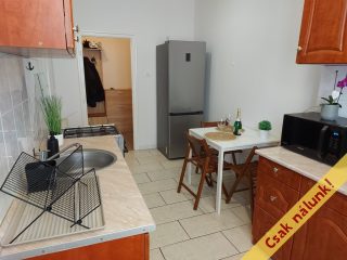 Eladó 59 m²-estársasházi lakás IX. Kerület (Középső Ferencváros (Rehabilitációs terület)) , Üllői út: 75'000'000 Ft