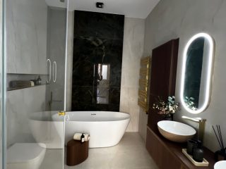 Eladó 183 m²-estársasházi lakás V. Kerület (Bank negyed) , Október 6 utca: 344'000'000 Ft