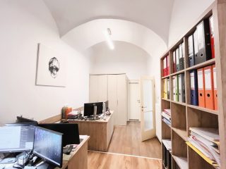 Kiadó 52 m²-esegyéb üzlethelyiség V. Kerület (Bank negyed) , Október 6. utca: 450'000 Ft