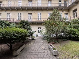 Kiadó 52 m²-esegyéb üzlethelyiség V. Kerület (Bank negyed) , Október 6. utca: 450'000 Ft