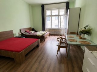 Eladó 61 m²-estársasházi lakás V. Kerület (Belváros) , Azonnal költözhető belvárosi ingatlan V.ker.egyik legjobb utcájában !: 98'900'000 Ft
