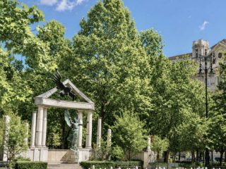 Eladó 61 m²-estársasházi lakás V. Kerület (Belváros) , Azonnal költözhető belvárosi ingatlan V.ker.egyik legjobb utcájában !: 98'900'000 Ft