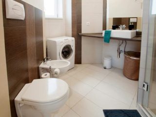 Eladó 39 m²-estársasházi lakás V. Kerület (Belváros) , Azonnal költözhető ingatlan a Bazilikánál!: 81'000'000 Ft