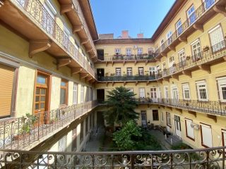 Eladó 39 m²-estársasházi lakás V. Kerület (Belváros) , Azonnal költözhető ingatlan a Bazilikánál!: 81'000'000 Ft