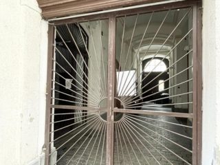 Eladó 39 m²-estársasházi lakás V. Kerület (Belváros) , Azonnal költözhető ingatlan a Bazilikánál!: 74'900'000 Ft