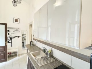 Eladó 39 m²-estársasházi lakás V. Kerület (Belváros) , Azonnal költözhető ingatlan a Bazilikánál!: 74'900'000 Ft