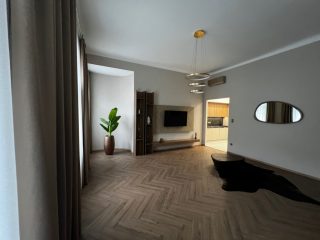 Eladó 88 m²-estársasházi lakás V. Kerület (Belváros) , Báthory utca: 219'000'000 Ft