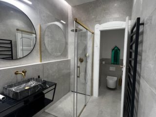 Eladó 84 m²-estársasházi lakás V. Kerület (Belváros) , Belgrád rakpart: 299'000'000 Ft