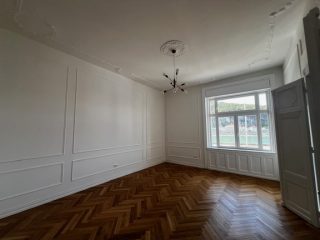 Eladó 84 m²-estársasházi lakás V. Kerület (Belváros) , Belgrád rakpart: 299'000'000 Ft