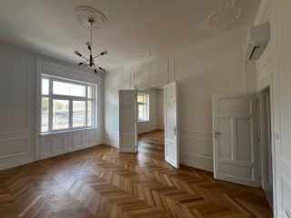 Eladó 84 m²-estársasházi lakás V. Kerület (Belváros) , Belgrád rakpart: 299'000'000 Ft