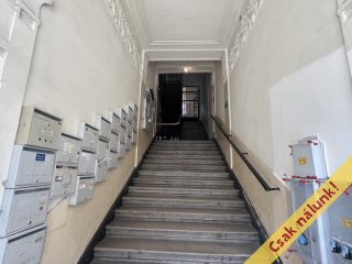 Eladó 80 m²-estársasházi lakás V. Kerület (Belváros) , Ferenciek tere: 142'800'000 Ft