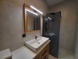 Kiadó 84 m²-estársasházi lakás V. Kerület (Belváros) , Károly körút: 550'000 Ft