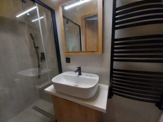 Kiadó 84 m²-estársasházi lakás V. Kerület (Belváros) , Károly körút: 550'000 Ft