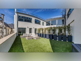 Eladó 101 m²-estársasházi lakás V. Kerület (Belváros) , Múzeum körút: 274'000'000 Ft